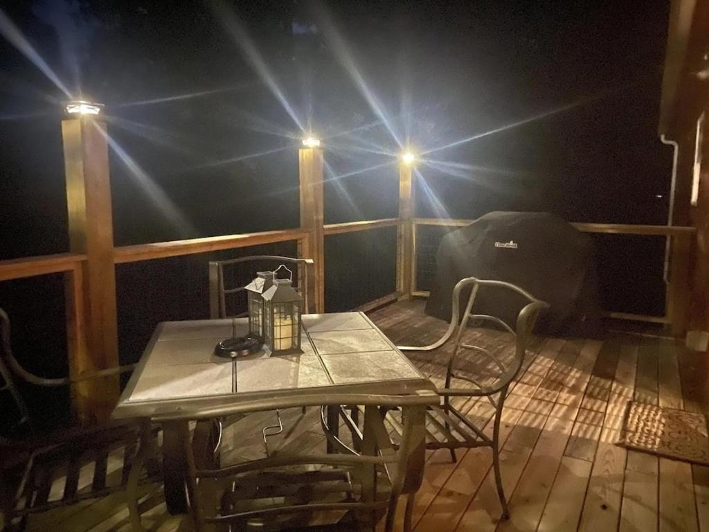 Gas Fireplace, Firepit, And Cedar Adirondack Chair Spencer Екстер'єр фото